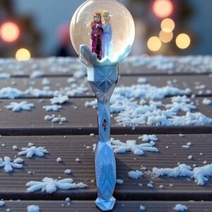 Disney Parks /Frozen Elsa Anna /Blue Glitter Water Globe Wand Souvenir Sings 10"